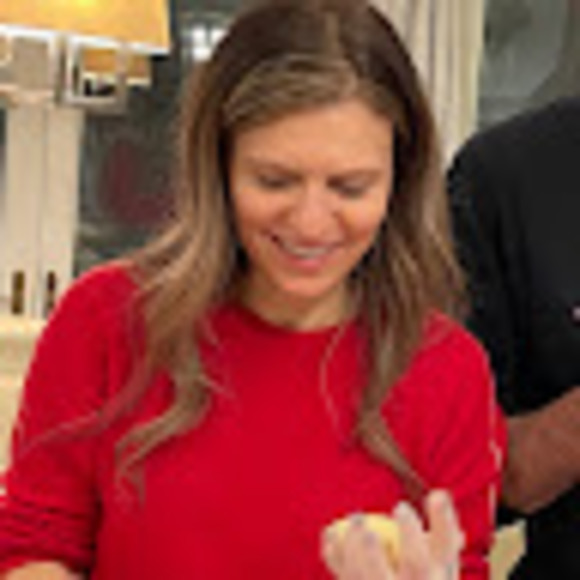 Meet your Posher, Pauline - Picture 1 of 1